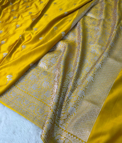Mashru silk Zari Border Buta Saree