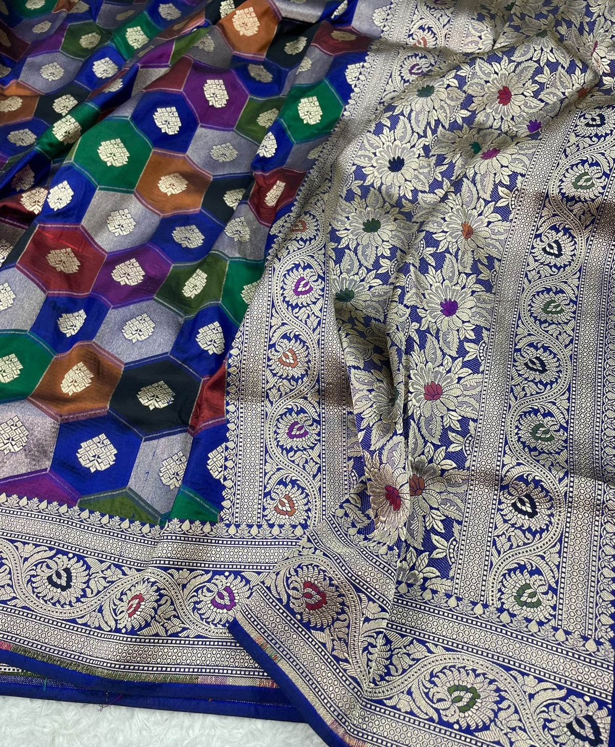 Banarasi Handloom Pure Katan  Cutwork Jangla Saree