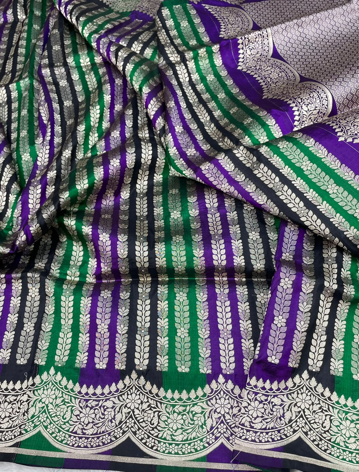 Banarasi Handloom Pure Katan  Cutwork Jangla Saree