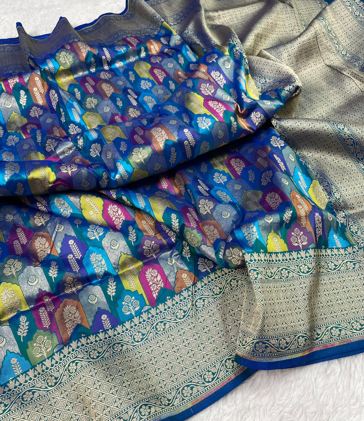 Banarasi Handloom Pure Katan  Cutwork Jangla Saree