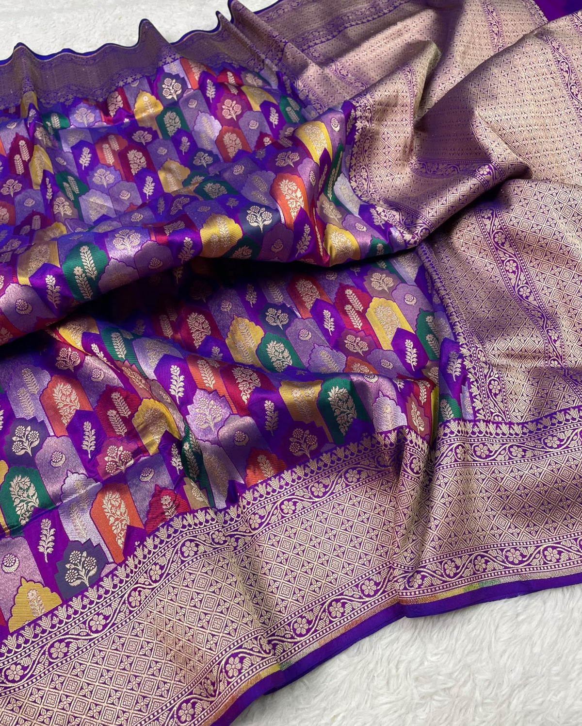 Banarasi Handloom Pure Katan  Cutwork Jangla Saree